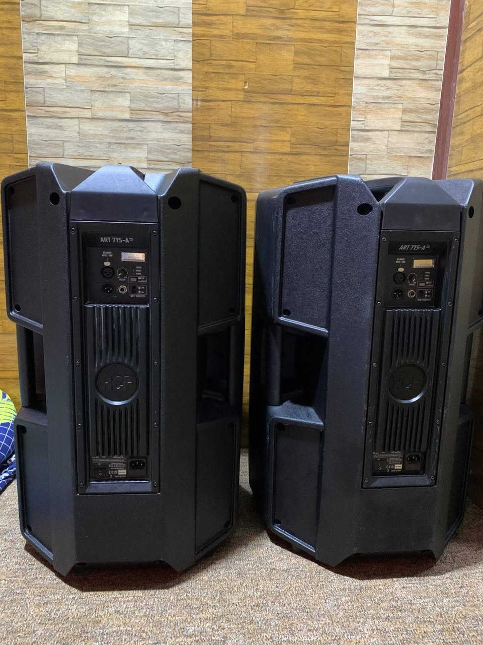 ار سي اف الايطالي اصلي كهرباي 715 السعر 12 ورقه 
التواصل واتساب فقط 
***********
