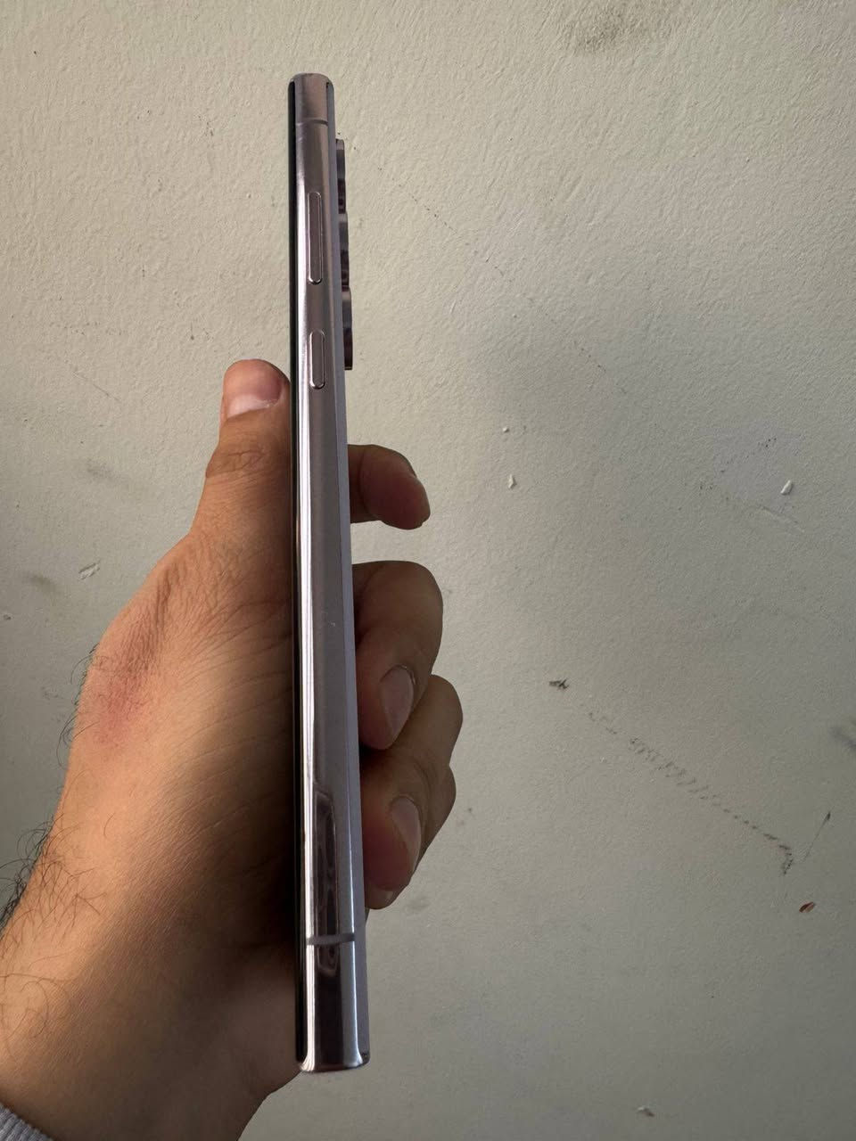 للبيع S23 الترا الذاكرى 256/12
دبل شريحة 
الجهاز نظافة 100% عربي شرق اوسط وصورت ظهر كارتونة
ولا طخة الجهاز استخدام قليل جدا
الالون المميز بنفسجي الجهاز كامل ملحقات كيبل + كارتون
السعر 650 الف 
مكاني بغداد حي القاهرة قرب جامع نداء 
***********
