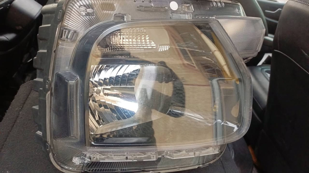 لايت جهت اليسار  ودعامية ستاريا للبيع التواصل على الرقم ***********
