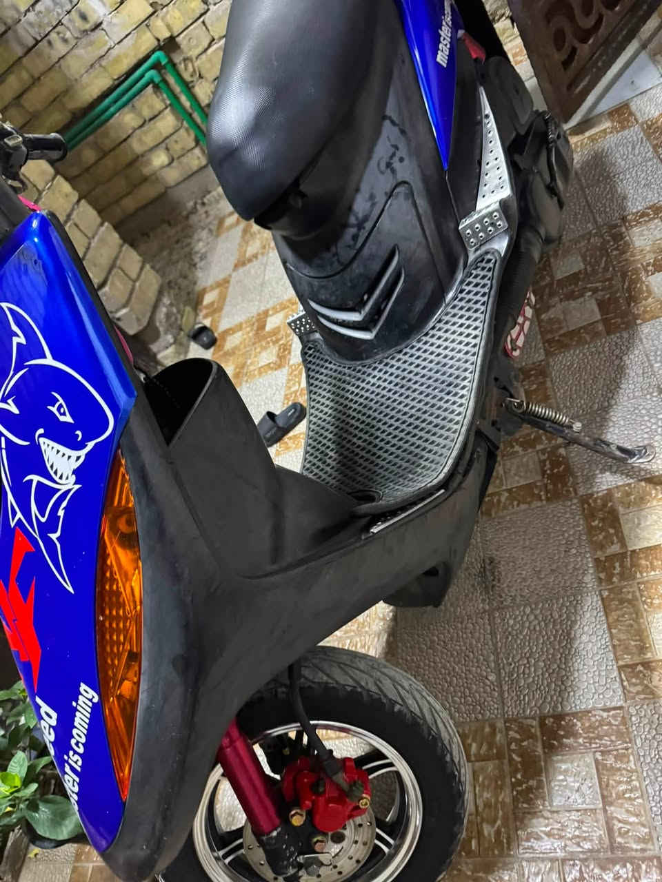 سلام عليكم
ماكس عدلة 55 بيها ويل نجمه تجاري و كفرات موشمه

وكلج خلفي رياضي و بك لايت مال اربعه اصلي واشاير اربعه نقصها ترايش و عنبار بريك امامي 

المكينه مكفوله صوت ودخان ونضوح 

مكاني الامين الثانيه ***********
