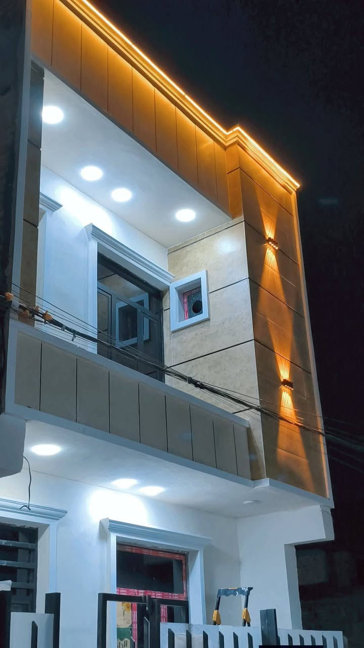 بيت 50 متر للبيع
منطقه بيت بنيه سعر ٨٠ وبيه مجال
 ***********
*********** فاروق
