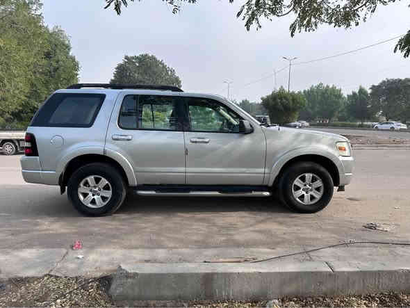 للبيع فورد اكسبلور موديل ٢٠٠٩ رقم اربيل دولي رقم وسنويه وهزه جديد تحول مباشر 
محرك ٦ سلندر بلادي ممفتوح كير اوتماتيك مبدل جديد ع ايدي صدرين خلفي وامامي كله جديد ترايها زيرو 
تبريد تتفه كله شغاله كهربائيات من الطول لطول ما بيها كلوب طافي ولا بيها واير جطل كله مكفول 
داخل كلش حلو ونضيف ما بي اي مشاكل سياره مالت بيت ومال جناي 
٧ راكب كشن كهرباء ريمونت تشغيل عن بعد سنتر لوك تحكمات بل ستيرا وبقيت المواصفات معروفه 
سياره حادثها جاملغ امامي بدون اي دواخل ومباوكين ويا الباب 
سياره جاهزه الف دينار متصرف عليها 
السعر ١١٠ وبي مجال بصيط حق الجيه العنوان بغداد حي الخضراء قرب بانزين خانت العامريه 
*********** للستفسار اتصل بغداد
