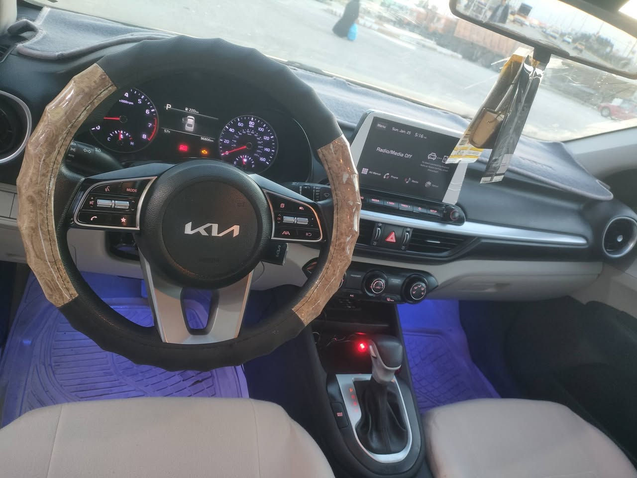 سلام عليكم للبيع سياره فورتي موديل 22خصوصي رقم مثنى معوقين وكاله بسم المشتري مكينهكيرشرط ضرربنيد +جاملغ العبري سايره نص فول تحكم استيرن مانع انزلاق تحكم استيرن مثبت سرعه سياره جاهزه عله اخر حبايه سعر 133وبيه مجال  او مراوس بسياره ابتيما رقم ***********
