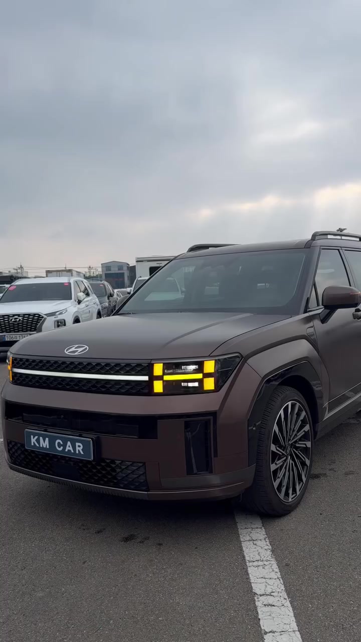 Монголд нийт 120 сая төгрөг

2023 оны Hyundai SantaFe MX5
2.5 бензин турбо хөдөлгүүр
2WD / Calligraphy хувилбар
25,000 км
Ослын түүхгүй
Full Option

📌 Манай давуу тал
✅ Дундын зуучлагч байхгүй албан ёсны солонгос өөрсдийн компаний машиныг таньд санал болгодог.
✅ Монголд хамтран ажилладаг ББСБ-р (та зээлээ судлуулаад манай машинаас захиалах боломжтой)
✅ Шалгарсан, найдвартай тээвэрлэлт
✅ Машины Солонгос ориг Оншилгооны бичиг баримт бүх тамга тэмдэгтэй нь таны гарт машинтай хамт очно
✅ Монгол руу шууд ачилт

📌 🇰🇷Солонгост 100% лизингээр авах боломжтой визүүд
👉 E1, E3, E4, E5, E7, E9
👉 F1, F2, F3, F5, F6, F7, F9
👉 D2, D7, D8, D9 D10
👉 A1, A2, A3

🚢 Тээвэрлэх хугацаа
🇰🇷👉🏻🇲🇳 7-10хоног

📞 Холбоо барих
🇰🇷 010-8838-0371
🇲🇳 7266-0565

🏘️ Хаяг:
시흥시 정왕동 산기대학로 163

🍀Happy logistics cargo 🍀

🇰🇷Солонгос улс Инчон хот 1200мк бүхээгтэй агуулах, ачилт 3замтай.
🇲🇳Монголд Алтай хотхоны баруун хойно 500мк дулаан агуулахтай. 
Бизнес ачаа бол  хөнгөлөлтэй үнэ өгнө .

📞 Холбоо барих
🇰🇷010-5558-2449 
🇲🇳7211-7737


**إذا كنت صاحب هذا الإعلان وتريد حذفه لأي سبب، رجاءا أرسل رسالة إلى الدعم الفني**