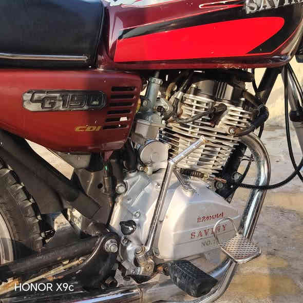 السلام عليكم ماطور سيفان
للبيع
شغال هندر واحد يشتغل
كهربايات شغاله
سلف سلف عايزه بس صيانه
ماطور مال جناي
عنوان قضاء العلم قريه سمره
السعر 450  وبي مجال للطيبين
للبيع فقط
..............
***********
