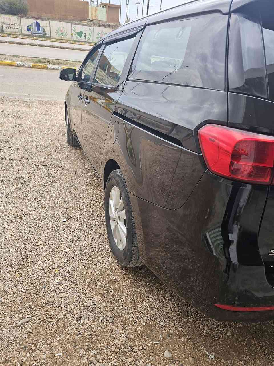 سيدونا موديل 17رقم شمالي لون اسود الضرر 3قطع بدون داخل أيرباك سليم منظومة زنون حتى موصفات LX كشن كهرباء مانع انزلاق السعر 160وبيها مجال للتواصل ***********
