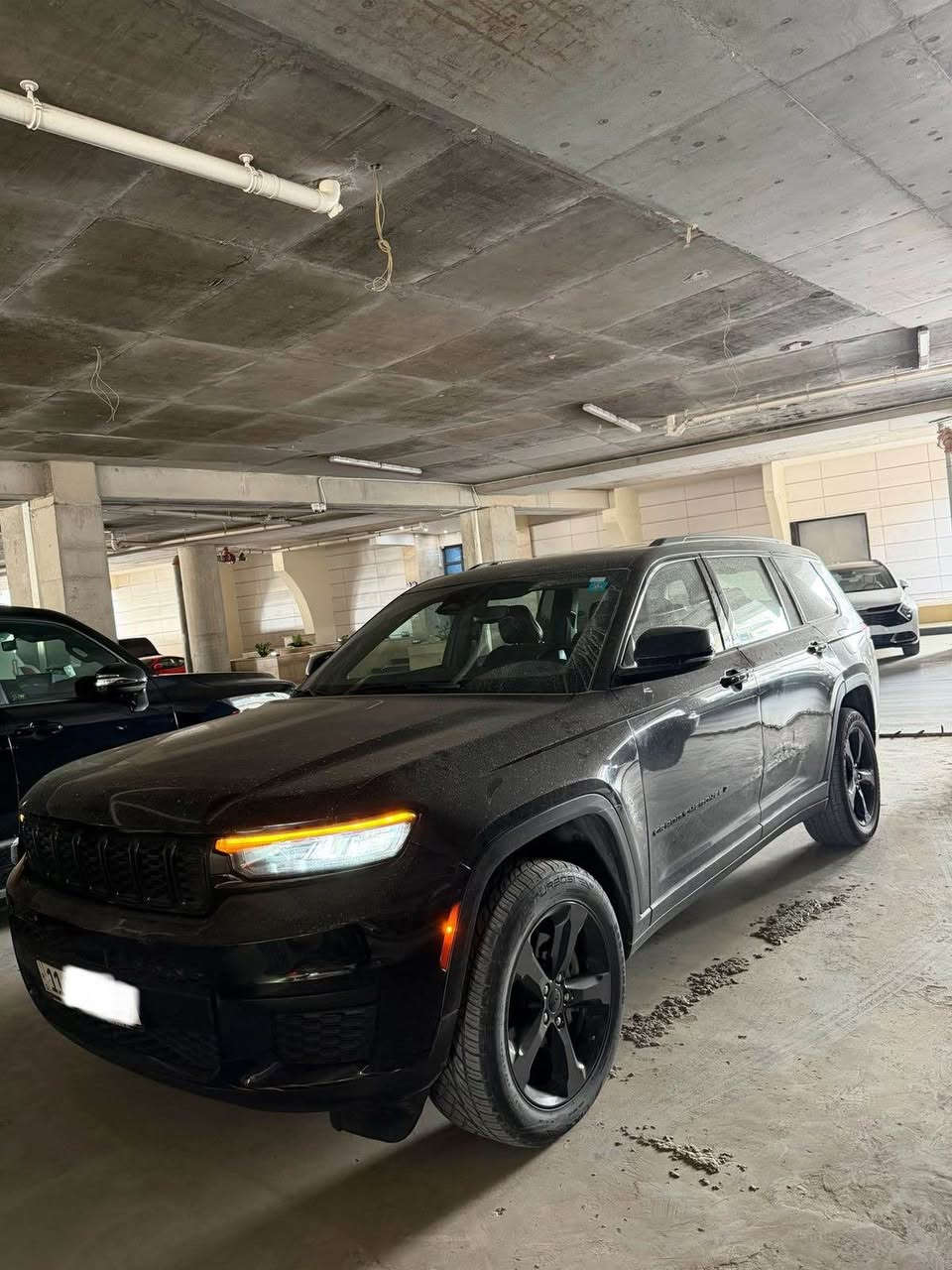 اقل سعر با سوك 270 ورقه بدون حادث 
جيب جراند شيروكي 2021 أمريكي بلاك توب فول عدا الفتحه 4*4 
كراسي جلد وكهرباء وتدفئة جنطه كهرباء شاشه جبيره 
(( بدون ولا صبغ ولا تبديل ولا اي شي )) فقط بارد با باب بدون اي دواخل ماشيه 52 الف 
رقم بغداد باسمي سياره 7 راكب 
مكينه 6V 3600cc 
السياره تعتبر بدون حادث كلش جديده 
مكاني منصور بوابه العراق 
*********** ابو محمد بغداد, العراق
