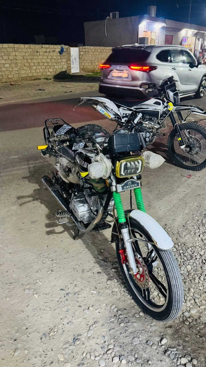 للبيع سولنك 23 نضافه شوف العين كهربأيات كلها شغاله السعر 550اوبي مجال للتواصل ***********ملاحضه الويل اكدام بي عواج شي بصيط
