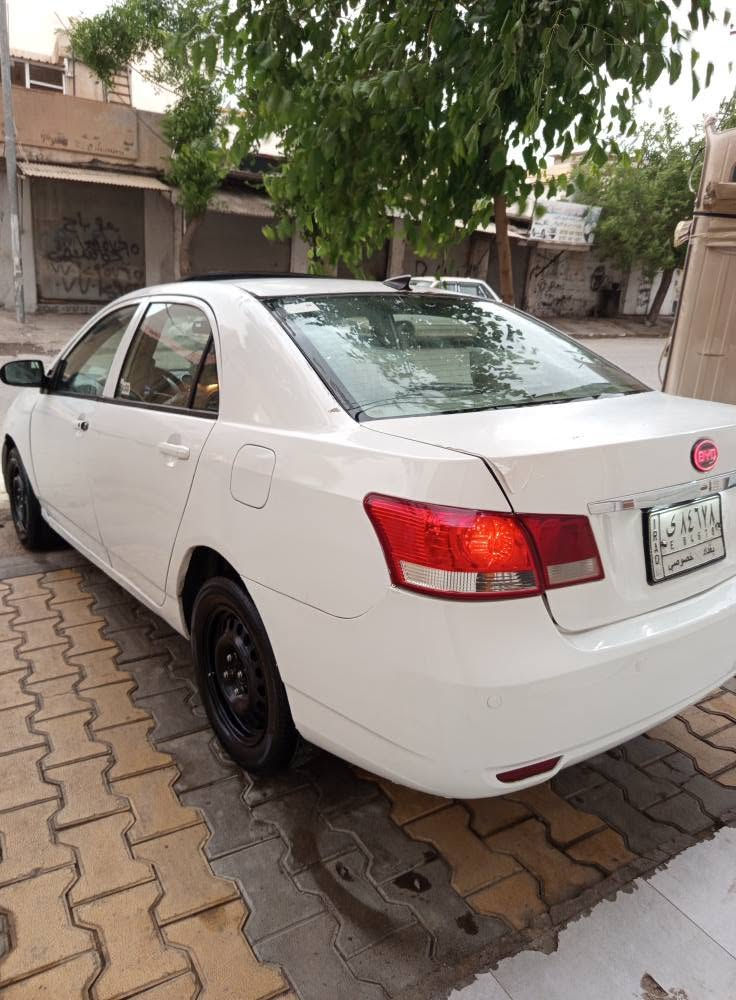 Byd G3 بۆ فرۆشتن مۆدێل 2013 نمونە لە جوانی  گێڕ و مەکینەی بە شەرت فوول مواسەفاتە شاشە و کامێرە سڵایدە جام کارەبایە جلد و ئاوێنە کارەبایە حاسە و شاشە نیو دیجیتاڵ. هەموو گێچەکانی ئیش ئەکات  تەبرید سارد🥶 و گەرم🥵 بە شەرت
سەنەوی سەوزی بەغدادە بەشەرتی ئەوەلیات و ماڵی مەدەنی موس و بڕاوە و پشت و پێشی كەپسە  بە شەرت  سعر  36 گەڵا *********** السليمانية, العراق
