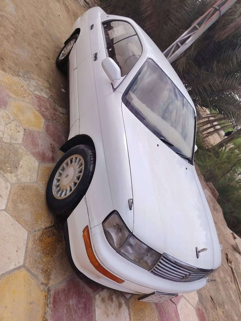 السلام عليكم
بطه كراون موديل 92. رقم بغداد 
سيارة جاهزه من كل شيء 
تبريد 
 كهربائيات كله شغاله 
غرفه جديده 
كفاله كصه وضربه ونقل واصوليات 

السعر 65 وبيه مجال 
للتواصل ***********
