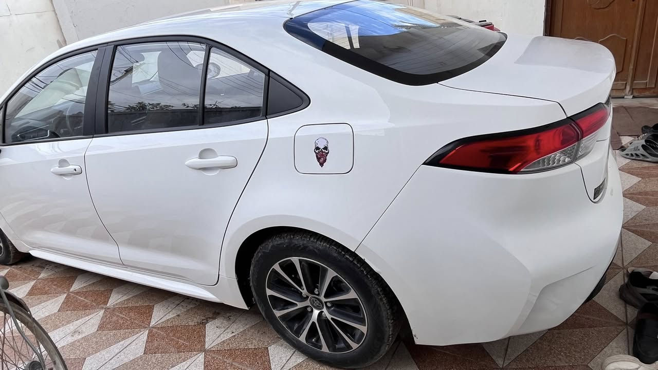 اخوتي العزاز كورلا 2025 بلاديه ع وضع الشركة كاعيات الشركه وياها مكفولة كفالة عامه ماشية 19 الف Hev فول موصفات مكاني حله ***********
