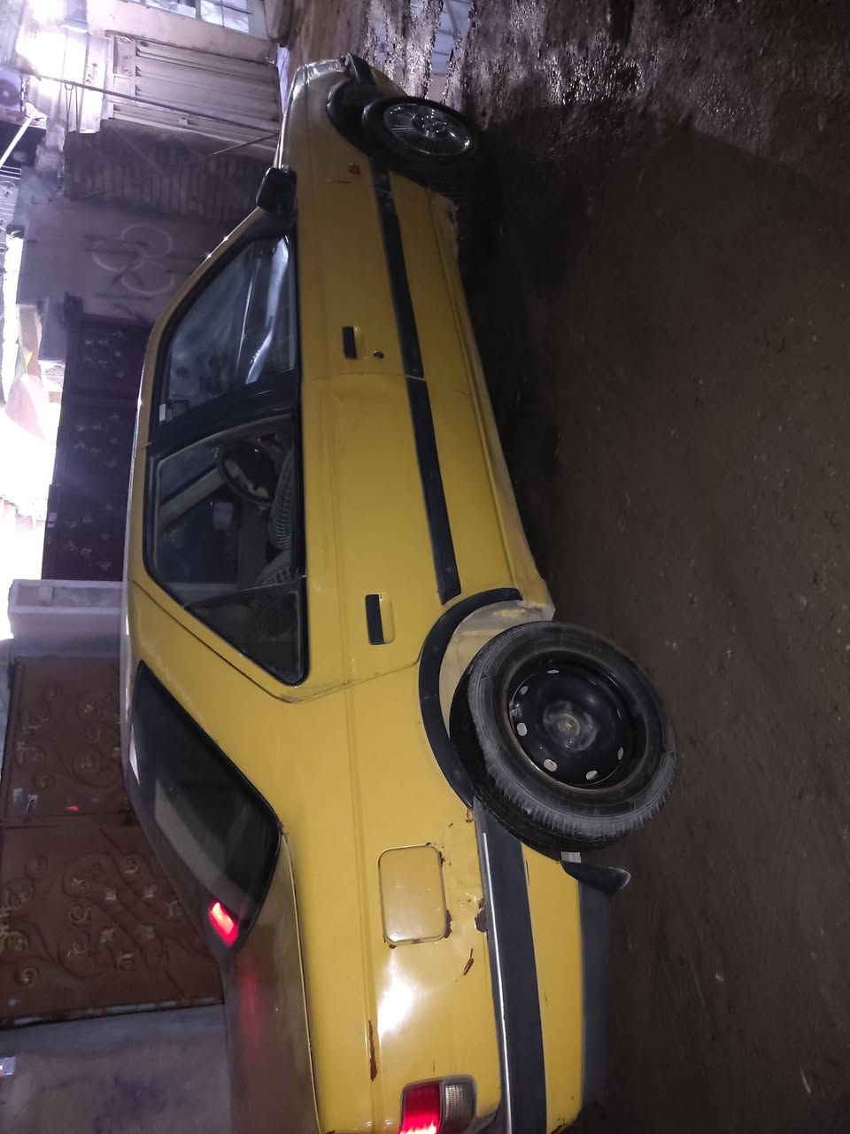 السلام عليكم بيجو روا ٢٠٠٨ نجف الماني راعيها موجود بالنجف ويحول يطلب عليها ٣اوراق غرامات ما عليها بس هيئة عليها تخم تاير باتري سلف عينة وصينية عنبار وباور بريك صلايب كاردن كله مبدلة جديد سيارة جاهزة مناقصها اي شي كبل للشارع شوكت ما تجيها نگرة بيها خيط تبخير بالمكينه التبريد جان شغال فجأة وكف سعرها قفل من الاخير ١٠ ورقات وابيع كوم حديد من ايدك للشط انطيك رقم راعيها وانته تتواصل ويا ***********
