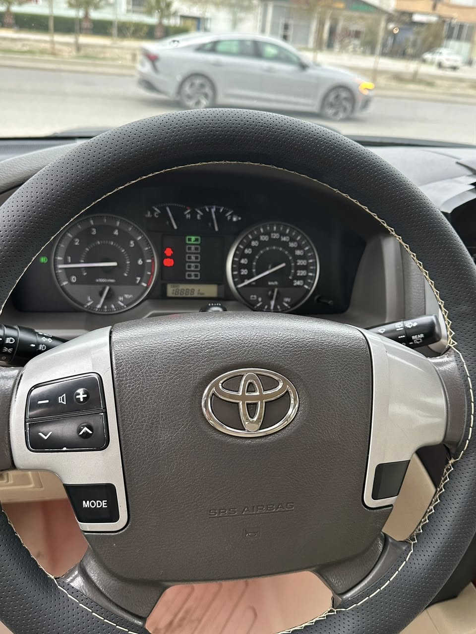 السلام عليكم لاند كروز 2013 GXR للبيع
السياره 8 سلندر فول مواصفات مكفوله كفاله عامه من الزلغ
فقط الزكه طابعه على البوند السعر 338 وبيها مجال باسمي ماشيه 188 الف حقيقي بشررط حتى الدعاميات بشرط مكان السياره اربيل رقم الهاتف ***********
