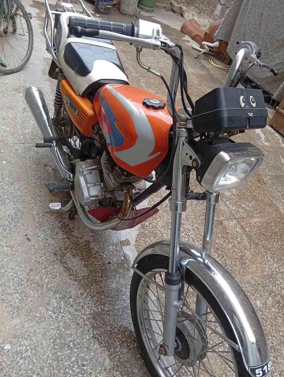 دراجه كلك اربعه كير نظيفه جدا ماعايزه اي شي سعرها 250
***********
