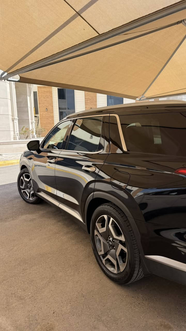 هونداي بلسايد
موديل 2023 
عداد المسافه 91630 كيلو متر 
نظام الدفع فور ويل + تو ويل بالاختيار 
مانع انزلاق 
داخل جلد ابيض 
كشنات كهرباء 
كشنات امامي خلفي تدفئه ♨️وتبريد ❄️
تدفئه ستيرن ♨️
تبريد ٣ قطع❄️ مع تحكم من الخلف 
فتحه سقف (سلايد روف) 
شفتات تحكم  سرعه  الگير بالستيرن 
كروس سرعه وتحكم ستيرن كامل 
رادار سرعه 
٤ كامرات محيطيه 360درجه 
منافذ شحن تايب سي لكل مقعد 
بردات خلفيه 
حساس نقطه عمياء بالمرآه الجانبيه 
حساسات اطارات لقياس نسبه الهواء 
اشاره بالمرآه الجانبيه 
سبير جديد منازل بملصق الشركه 
رقم بغداد انكليزي 
جنطه كهربائي 
تشغيل عن بعد 
بصمات تشغيل عدد 2  
انظمه قياده عدد 5
تشغيل كامره المرآه عند الاستداره 
ذاكرتين حفظ بمقعد السائق لحفظ نظام القياده 
تحكم كهربائي بالمقاعد الخلفيه 
مقاعدالصف الثاني منفصل (سياحي)
غراض السياره كامله (جك + العده+ قواعد القماره )
السعر 293$ 
⚠️صور الحادث مرفقات 
***********
