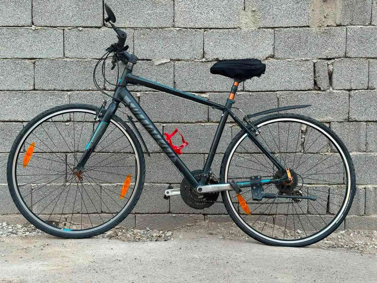 للبيع دراجتان هوائيتان بحالة ممتازة! 🚲✨
فرصة مميزة لمحبي ركوب الدراجات، معروض للبيع دراجتان مستعملتان بحالة نظيفة جداً وميكانيكياً جاهزتان للاستخدام. الدراجات سليمة تماماً، الإطارات (التايرات) بحالة ممتازة، وجميع الأجزاء تعمل بكفاءة عالية ولا تحتاج إلى أي صيانة.
تفاصيل الدراجات:
1. الدراجة الأولى: من نوع Specialized.
2. الدراجة الثانية: من نوع Bianchi.
📍 الموقع: بغداد - الكرادة.
💰 السعر:
 سعر الدراجة الواحدة: 150,000 دينار عراقي.
للمهتمين بالشراء أو الاستفسار، يرجى مراسلتي عبر الخاص.
(*********** هاتفك هنا إذا أردت)
#بيع #دراجات_هوائية #بغداد #الكرادة #Specialized #Bianchi #فرصة
