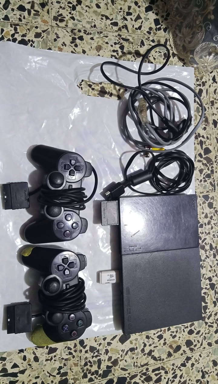 سلام عليكم للبيع بلي2 سلم السعر 25وبي مجال بس جوستكات 2 مقطوع واير تاخذة ب20 محتويات هارد العاب بي31 لعبة وخزن وايراتة تعالي خاص


**إذا كنت صاحب هذا الإعلان وتريد حذفه لأي سبب، رجاءا أرسل رسالة إلى الدعم الفني**