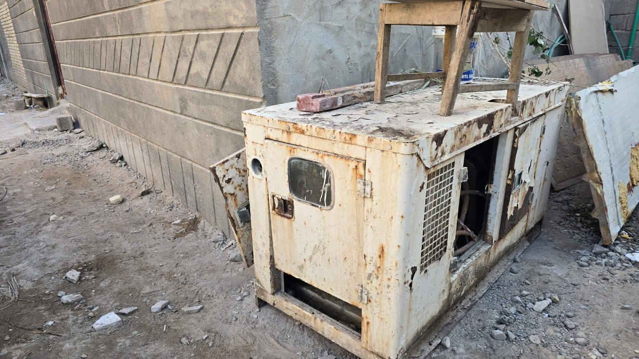 مولد شنكا صيني 20 كيفي 
محرك الديزل شغال ستندر ما مفتوح 
راس التوليد ملفوف 
حاليا غير شغاله لان متروكه 
السعر مليون ونص وبيها مجال 
مكاني بصره 
*********** البصرة, العراق
