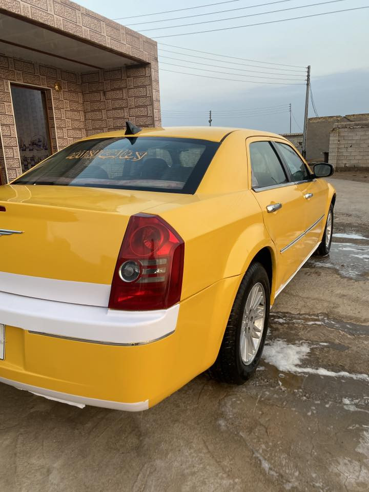 السلام عليكم. ٢٠١٠. رقم انكليزي  سيارة تعمير جديد. مكينه وتبريد وتدفئة وكير واكسل وحداده وكهربائيات وصبغه جاهزة تخم تاير جاهز  خط وبحث جاهز مصفرة مكانها ميسان *********** السعر ١١٨
