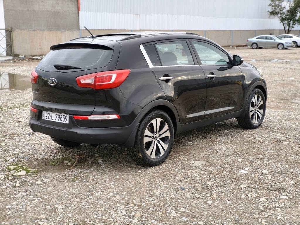 كيا سبورتاج 2012 فول فول مواصفات عدا بصمة رقم وسنوية جديد+بطاقة بنزين سيارة بدون صبغ بدون تبديل فقط 3 اماكن تعديل بارد  سعر 138 وبيها مجال *********** مكاني كركوك الحرية ... كركوك, العراق
