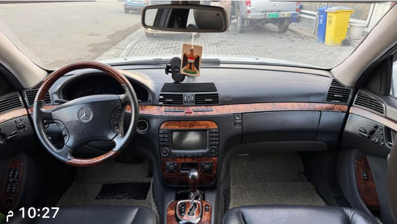 عندي مرسيدس غواصة للبيع موديل 2004 جديدة بمعنى الكلمة وارد يابان ع وضع الشركة جاهزة من كلشي مكينة وكير وحدادية وتبريد وجوبلسات كله بشرط استخدام شخصي واكيد جناية الغواصة يعرفون مواصفاتها بدون اي حادث والسيارة رقم سليمانية وباسمي مكان السيارة بغداد/ المنصور للاستفسار اكثر اتصل وتدلل 
رقم الهاتف *********** او بيه واتساب 
تحياتي للجميع وآسف ع الاطالة
