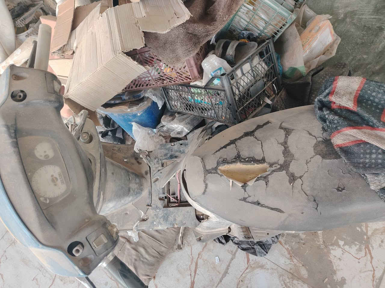 سلام عليكم
فراشه للبيع مكينه مفتوحه بس تشتغل ما بيه شي
دراجه تاير الخلفي  مشكوك
دراجه شغاله
وشوفت عينك هاي نضافته
رايده ب130
عنوان ديوانيه شارع السكان


**إذا كنت صاحب هذا الإعلان وتريد حذفه لأي سبب، رجاءا أرسل رسالة إلى الدعم الفني**