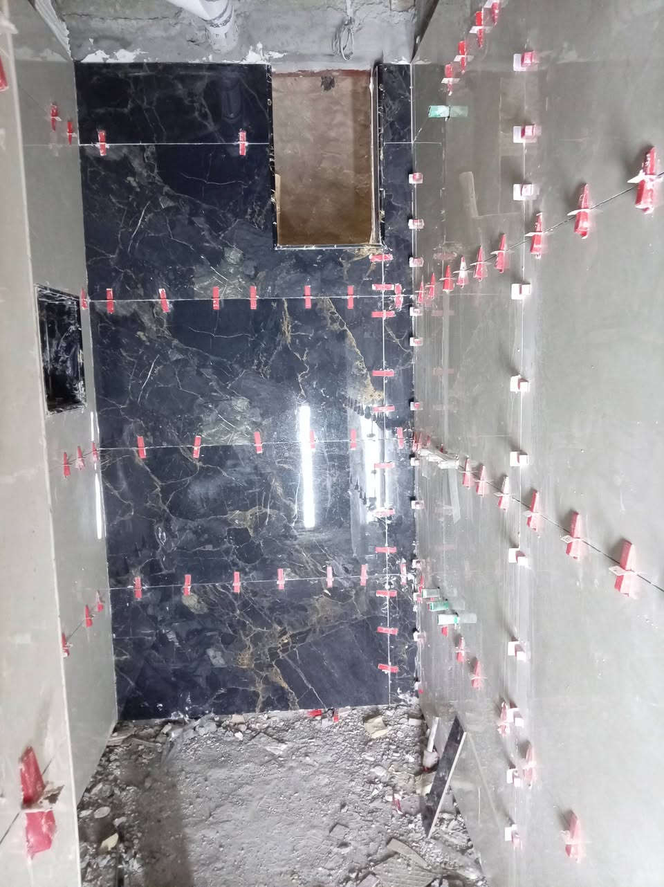 شغل خلفه درجه اولى جدران وارضيه وبورسلين ومرمى  ***********
