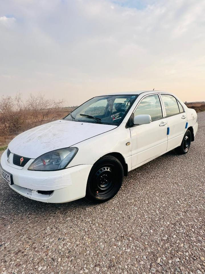 يالله سلام عليكم لانسر للبيع موديل 2011 رقم بغداد نكليزي شرط تحويل مكينه وكير 2000  محوره كير اوتو إنسى دوانز بيها طخه بل جاملا خلفي و بيها صبغات ابيع عام 
مكان ديالى بعقوبه داخلها نضيف كهربائي كامله
سياره مال جناي حلوه ***********
سعرها ٦٨ وبيها مجال 
مو شراي لتعبني اقرأ المنشور براحتك ابيع مصبوغه عام
