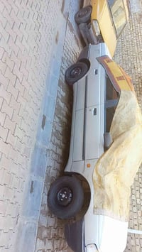سياره بيجو رو مكالمه بغداد حي العامل حلوه سعر25 وبيه مجال07774928489