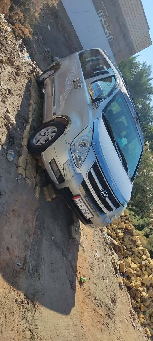 السلام عليكم.
ستاركس 2009 مفتوح و محوره مسكر سبعه سبلاين.  كير عادي 
مكينه وكير وحداديه وتخم تاير وتبريد شغال.  سياره جاهزه ع اخير مكاني نجف ناحيه القادسيه مكلف بنشر 
رقم راعيه ***********
