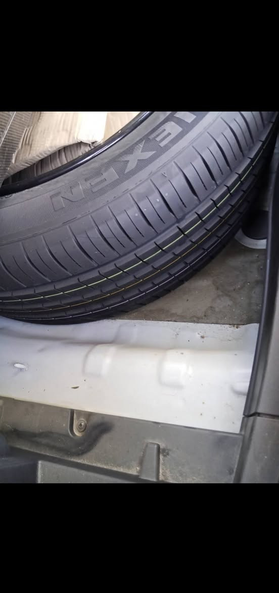 يا الله توسان للبيع موديل 24 رقم بغداد انكليزي كفاله عامه ماشيه 19 أصل بسمي مواصفات  بصمه كراسي كهربائية حساس امامي او خلفي شاشه كامره تشغيل عن بعد بصمات العدد 2 كتلوكات حته كاعياته الاصليه موجود العنوان حله حي الجزائر السعر 222 بيه مجال الشراي يتصل ول مو شراي يرفع المنشور يا الله ***********
