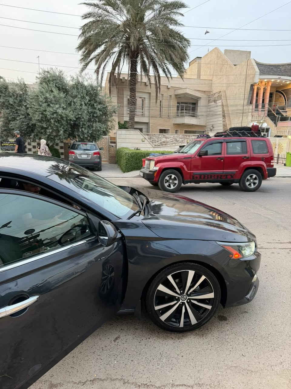 NISSAIN ALTIMA
2022
SV 
68MILE
 
-نقط عمياء
-رادار تصادم امامي خلفي
-شاشه كبيره 
- كار بلي اندرويد اوتو
-كشنات كهرباء
-بصمة تشغيل و ابواب -تشغيل عن بعد 
-باتري جديد 
-تخم تاير جديد 
-حداده جديده
-وياله 19
-تخم دسكات جديد
-ادامه للمكينه كامله 
-هزاز وسنويه جديده رقم بغداد بأسمي تحويل مباشر 
صبغ نص بنيد وباب سايق وقماره بيها رصعه
بيها PDR  بسيط جهة اليمين وتكحيل 
مكينه وكير على وضع الشركه بدون دواخل
سعر ١٤٣ بيه مجال بسيط 
***********
