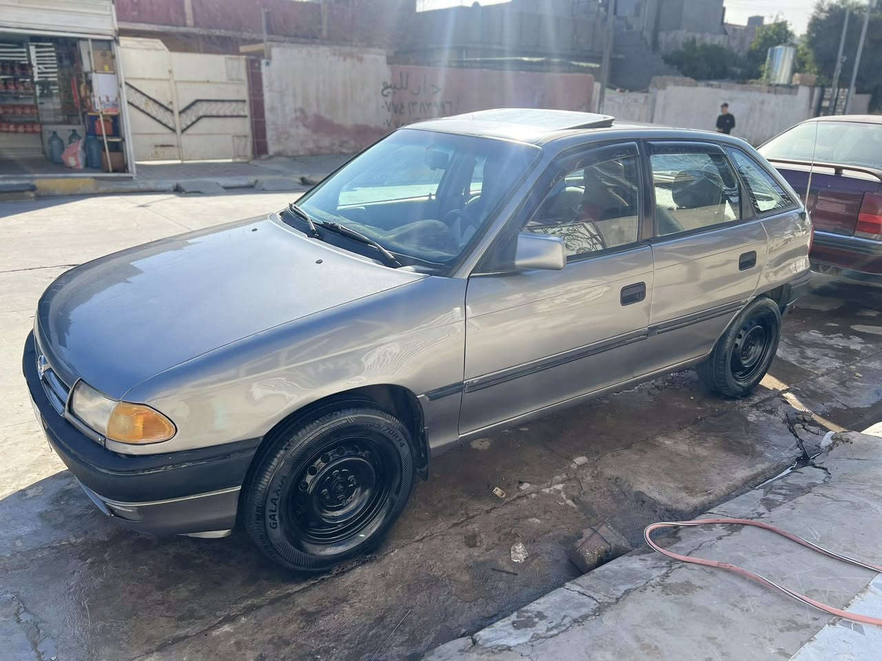 اوبل استرا حجم 18 موديل 92 مشروع وطني كركوك سنوية جديدة دفتر بانزين كير محرك بالشرط لا صرف ولا بخار 4تايرات جديد صدر جديد بريك اي بي اس قفل مركزي سيارة على وضع الشركة كهربائيات كلة شغال حتى كيلو متر يشتغل سيارة قطرة خياس مابيها سيارة تنتة سلايت ***********
