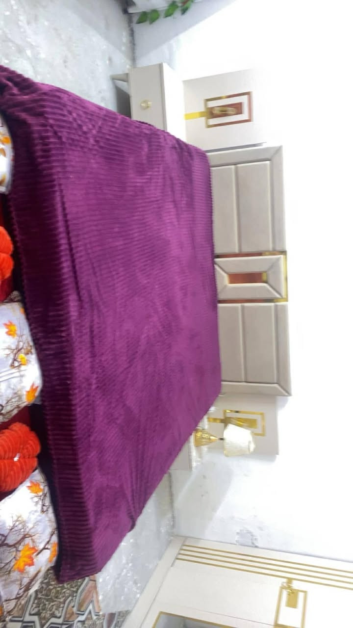 السلام عليكم
اخوان غرفه تركيه مستعمله شهرين بعدهي نضيفه الله شاهد
9قطع وبعد مرايه عاموديه وياها مامصورها مكان قرب جامع التقوى السعر 800
 *********** تصال
