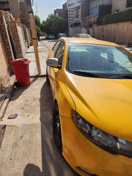 سلام عليكم كيا فورتي موديل 2012 رقم بغداد بأسمي مكاني البلديات حادث بنيد وجاملغ بدون دواخل سياره نضيفه مابيه نقص صدر امامي خلفي تبريد كهربائيات شغاله السعر 82 وبيه مجال رقم الهاتف ***********
