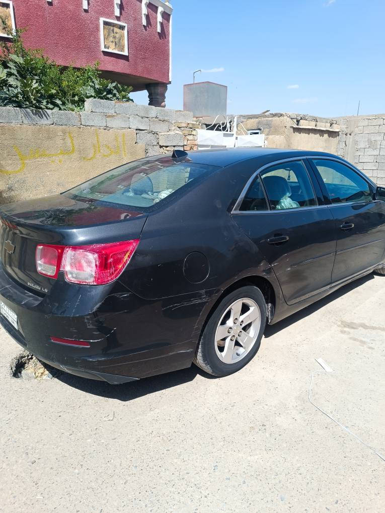 سلام عليكم اخواني الكرام شوفر ليت ماليبو موديل 14 مقدسة محرك 2400 بلادي قطعتين صبغ بدون دواخل ماشيه 188 سياره جاهزة بوجهك للشارع أي استفسار اتصل على رقم *********** بغداد, العراق
