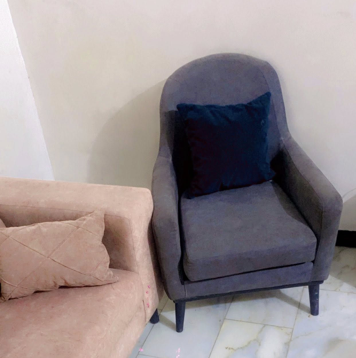 السلام عليكم تخم 7 مقاعد تكمه تفصال شركة برونز نظافه مثل الصوره بي جويه جكاره بيد القنفه ابيع مع جراجف جديده امانه الظهر جلد احسب سعر 350


**إذا كنت صاحب هذا الإعلان وتريد حذفه لأي سبب، رجاءا أرسل رسالة إلى الدعم الفني**