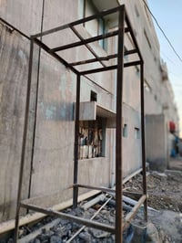 ميز حديد • ميسان • ارتفاع ٤م