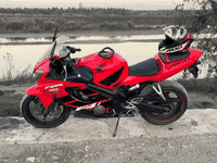 سلام عليكم حبايب 

HONDA -f4i - 2004 للبيع 
أوراقها منفيز مكاتبة فقط 
الدراجة مكينتها مجفتة جديد فقط  (ما مكصوصة كرنك) 
ناعمة كلش 
الدراجة شوفت عينك كفراتها يحتاجلها ترتيب 
وصار طك بالضفيرة قوي ( يعني تبدل ضفيرة   )
عقل سكيورتي شغال شاصي مكفول (الدشبول -مجامع -كتفات -ملف - الكهربائيات البقية كلها شغالة ) أبيع ع هذا الوضع 
مكاني واسط صويرة 
السعر 14 و بيها مجال 
أتصل  أو وأتساب  
***********
