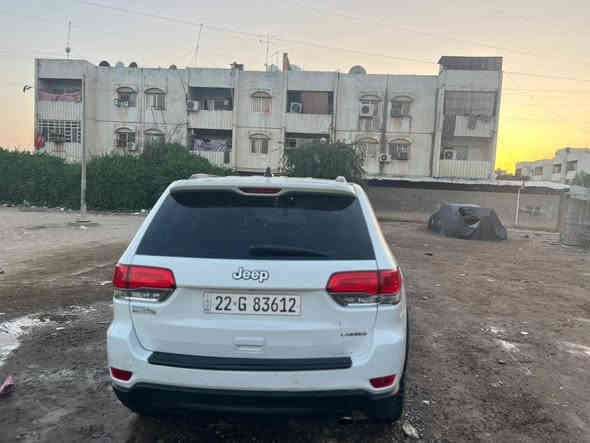 السلام عليكم جيب لاريدو موديل 16 رقم اربيل عليها بساتم 14 بانزين عادي بيها صفحة السعر 178/ ‭0776 388 0196.
