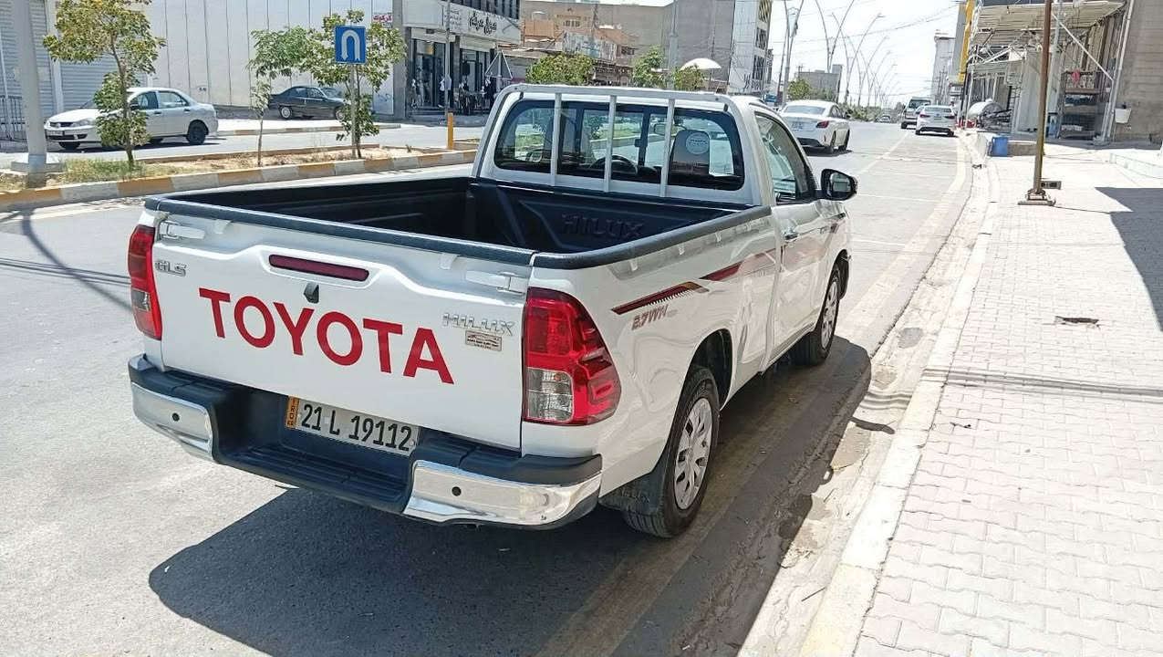 کوردی
پیکاب hilux 
مۆدێل2025
سیارەکە تەنها 13000هزار ڕۆشتوە فول مواسەفاتە 
گێڕ مەکینە تەبرید کاربای هەموی بەشەرت
سیارەکە بێ سبوغە هەمو گیانە بەشەرت تەنها یەک شوختی بچوکی هیە وەک لە سۆنەرەکە دیارە
بۆ زیانیاری زیاتر پەیوەندی بەم ژمارە تەلفۆنە بکەن
سعرەکەشی 242 وەرقەو مجال
***********
عربی
بیکاب هایلوکس
مودیل2025
سیارە ماشیە ١٣٠٠٠کیلو فقط
کیر محرک کهربائیات کلە بشرط 
فول مواصافات
سیارە کفالە عامە ماعدە رصعە موضوح بل سونار
لمعرفت مزید اتصل لهاذە رقم
سعر242ورقە مجال
***********
