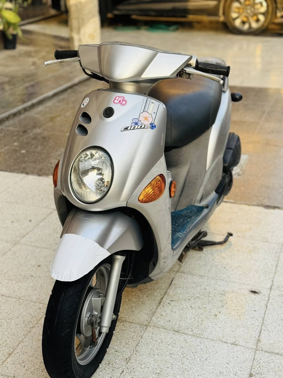 سلام عليكم دراجه فله للبيع 

وكاله نضيفه 

دراجه ختم واحد من داخل المكينه وخارج 

تشغيل نكره دراجه ب بغداد حي الأمين الثانيه 

موديل : 2013 جكمجه كفاله عامه. 

تواصل و الاتصال :***********
*********** واتساب فقط 

سعر (1200) والشراي يدلل .

ملاحظه- دراجه تاخذه من باب البيت مو مالت شارع 😇

تاخذه دراجه جميع مصلح واني بخدمتك اذا بيه شي تاخذه بلاش
