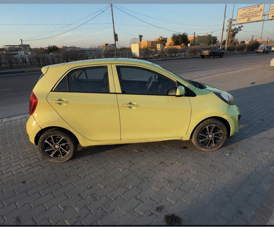 للبيع kia
كيا بيكانتو خليجي

موديل 2013

كير مكينه كله تمام

سنويه لحد 2027

رقم بصره 

شاشه اندرويد

كاميرا خلفيه

المكينه جبيره 

السعر 79  $

للاستفسار  مراسله وتسب 

***********
