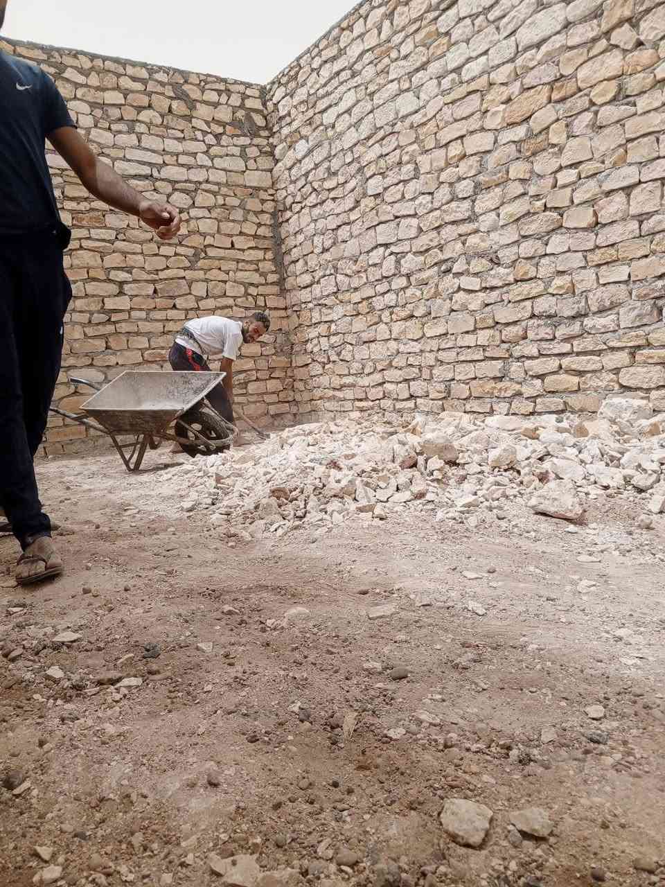 *********** 📞سلام عليكم  / يوجد كادر عمل جاهز/ تصعيد مواد/ تنضيف بيوت/ تفليش/ تكشيط/ تنضيف حدائق/ دفن نهري  / شقلنه ليل ونهار   /ومعداتنه جاهز/ ماعليك بس تصال على رقم  /     ***********
