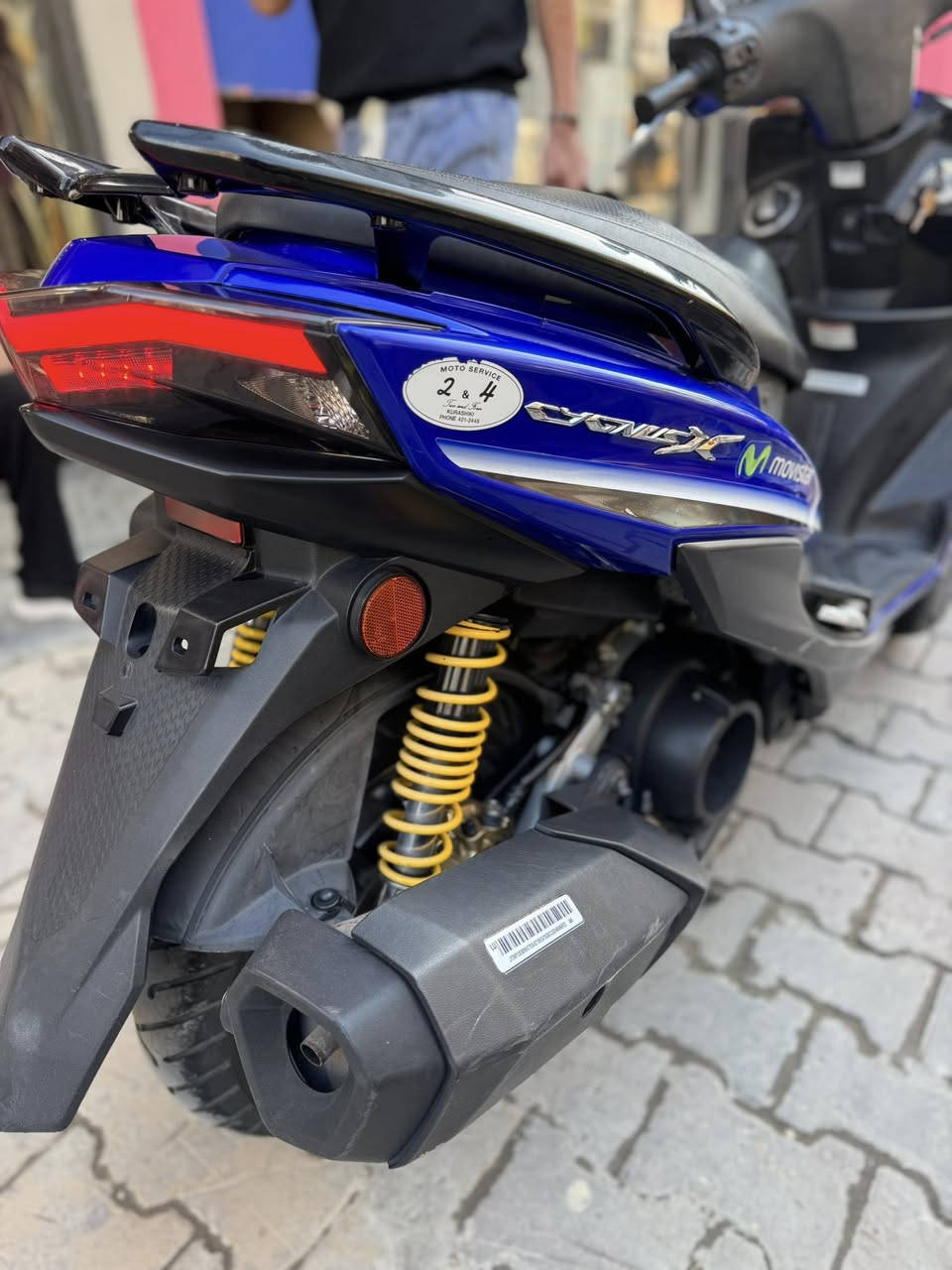 سلام عليكم سكنس شمعه  ياباني قبق نفخ ستان حساس دراجة سويچين  خير من الله مناقصها اي شي شلعه ومعدل خير من الله دراجة نضافتها %90دراجة اكفلها سرقة كفاله عامه مكاني بغداد  سعرها 15$ رقم ***********
