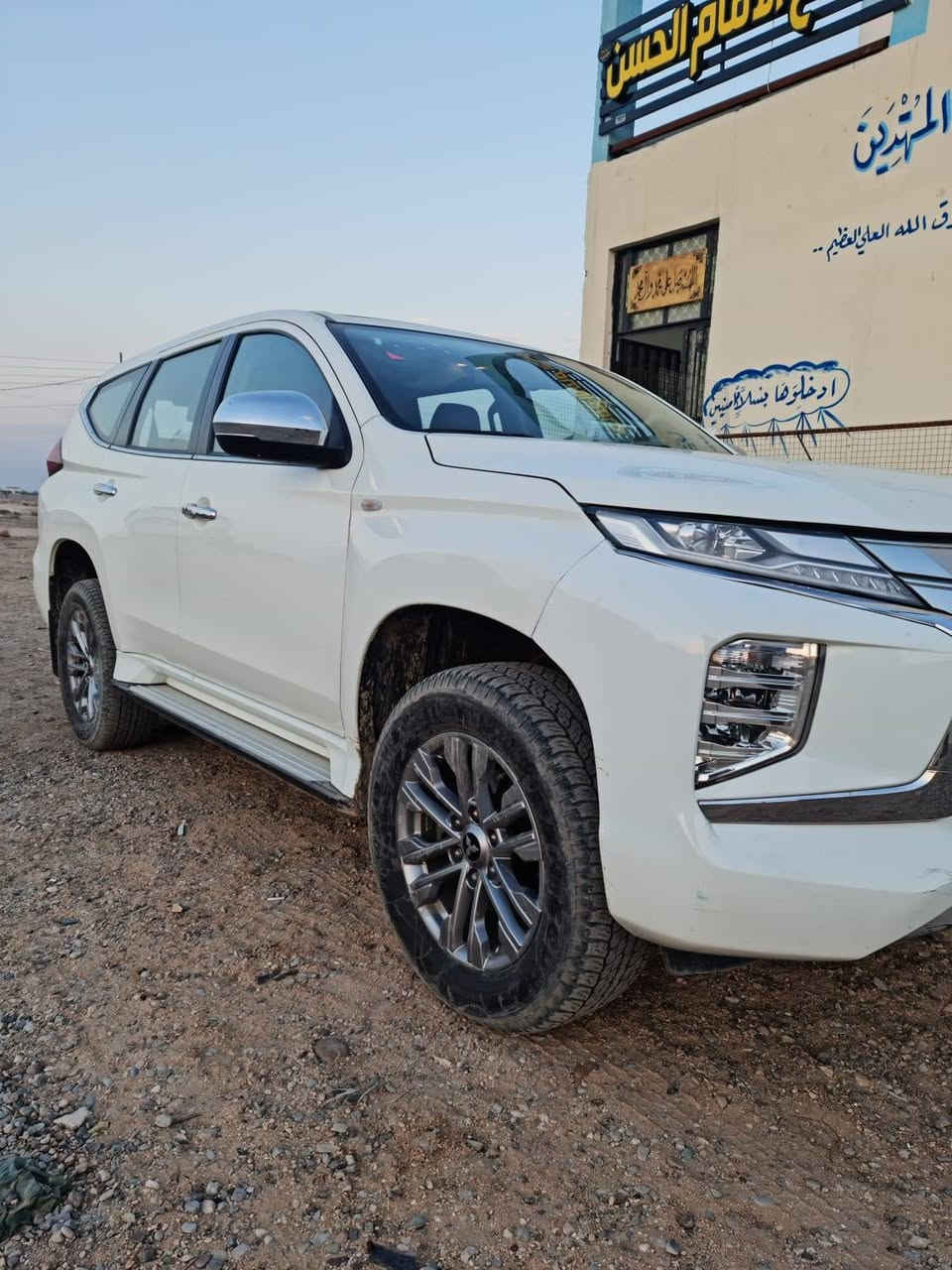 السلام عليكم
سياره مونتيرا سبوررت موديل 2023
دفع رباعي
حجم المحرك ٦ سلندر
سياره مكفوله بيها فقط بارد بالصفحه وتكحيل
السعر ٣ وييها مجال  سبعه راكب عائلية
بانوراما باب خلفي كهربائي 

سياره كاملة خير من الله

للتواصل ***********
