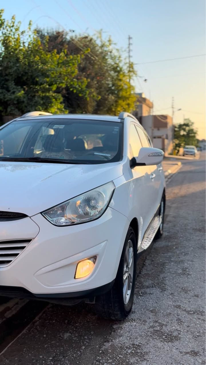 توسان ٢٠١٣خليجي ربع بونيت صبخ و بيها حالوب خفيف بيها كوبون بنزين و سنوية و رقم جديد ماشية١٧٦ الف كليومتر سعر ١٣٧بيها مجال مكان كركوك *********** كركوك, العراق
