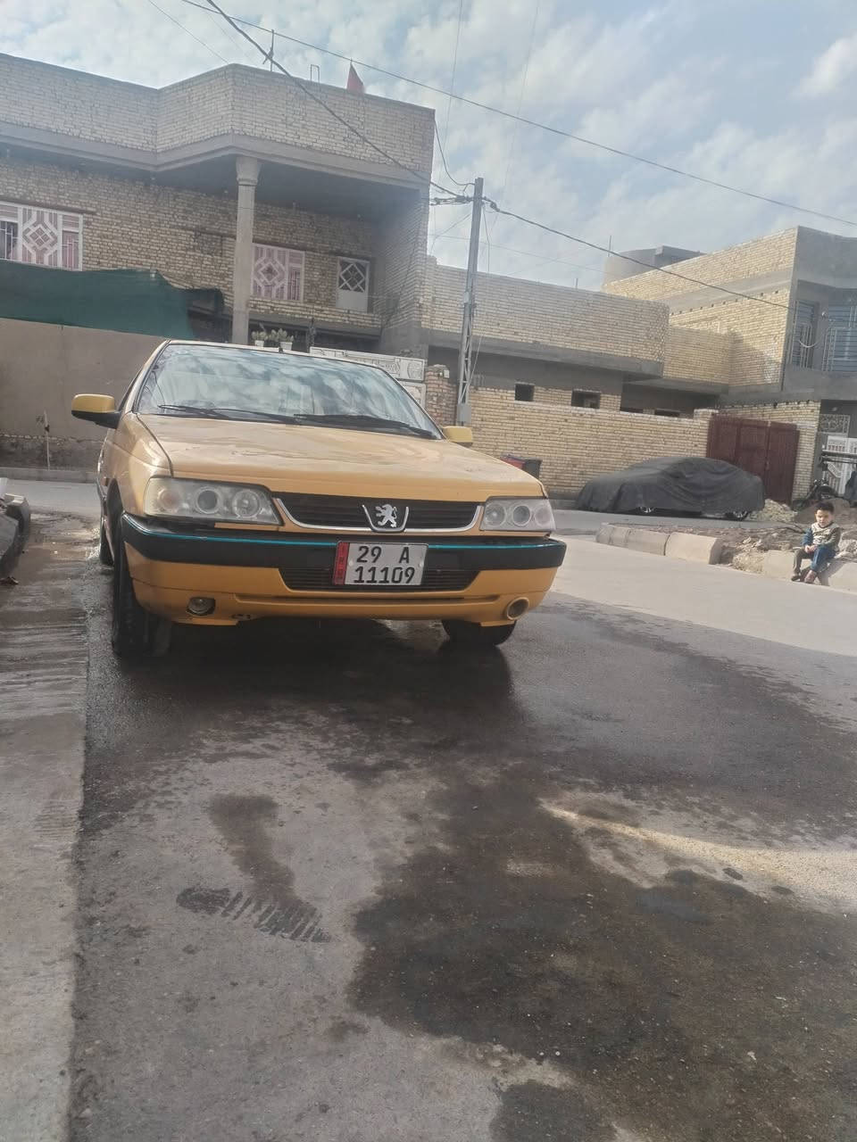 السلام عليكم بيجو ٤٠٥ مديل ١٠ السياره جاهزه مكينه وكير وحداديه وكهربيات كلهه جاهزه مصفرهيئه وغرمات ورقم انكليزي وسنويه لل ٢٧ بيهه الجاملغ الخلي مصبوغ والبنيد طاير ع قماره السعر ٢٤$ مكان السياره كوت مركز المدينه /الرقم/***********
