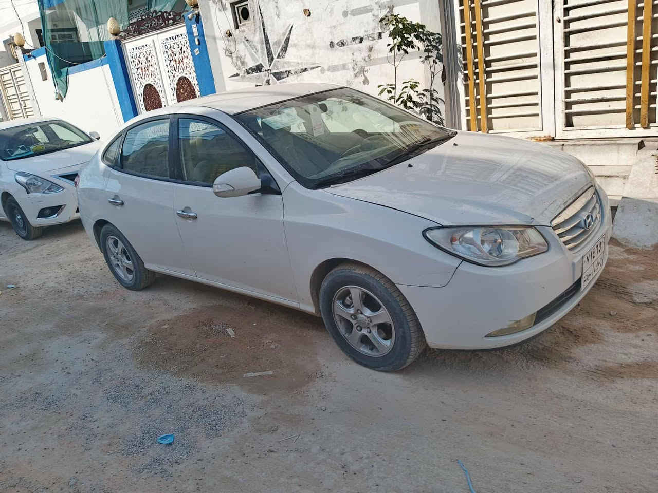 لو ابيض رقم سليمانيه تريد وكاله تريد تحويل موجود راعيها كردي

بيها قطعتين بس جاملغات الكدام واحد مفتوح واحد مرشوش ربع منه بدون دواخل 

سياره ببها بس جبنه الكير تذب دهن 

سعر 95 وبيها مجال للشراي  وإذا اكو مراوس با كسنت اراوس 

رقم الموبايل ***********
