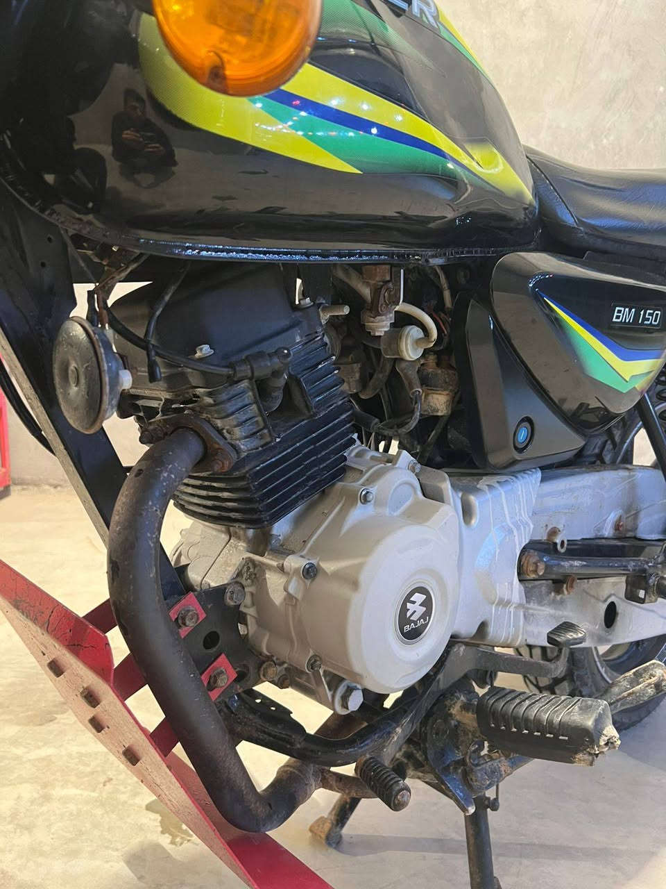 دراجه بوكسر ناصيه للبيع السعر 850 ادوات ادوات ادوات
مع كفاله من السرقه رقم الهاتف ***********
كهربائيات كامله شغال + رباعيه
